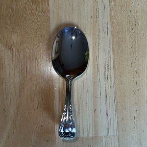 NWT Oneida Silverplate “Harmony” pattern bent baby spoon in box